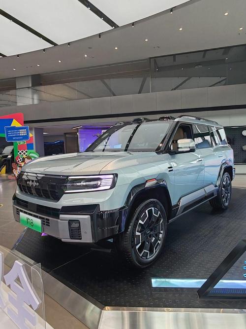 惠州43比亚迪方程豹硬派越野的爆款，英菲尼迪35周年与你共成长